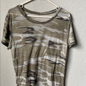 CAMO TEE